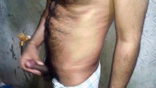 Rajasthani: taking a bath in the bare – full movie