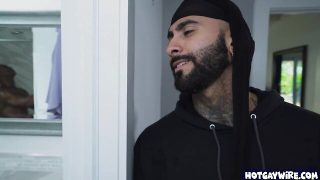 Thief got stuck in the window while escaping